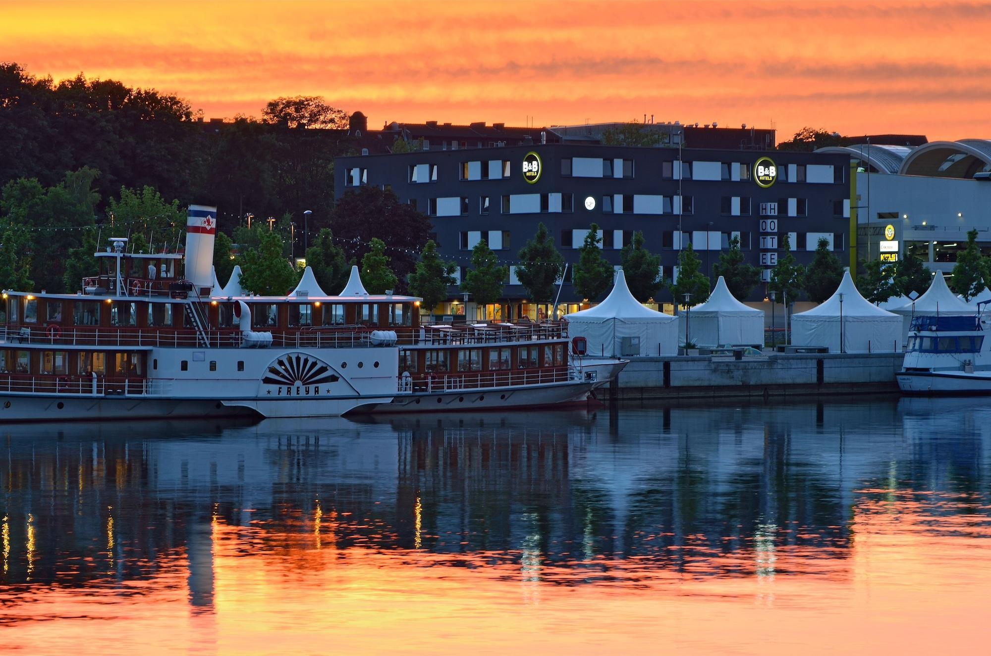 B&B Hotel Kiel-City Экстерьер фото